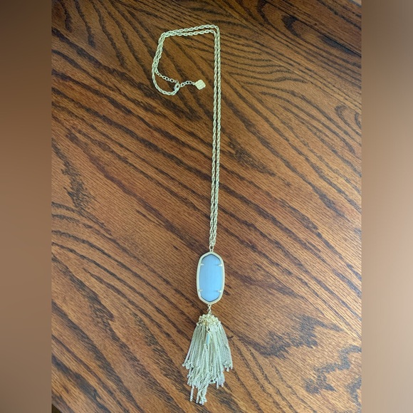 Kendra Scott Rayne Necklace Gray Stone with Gold Chain and Fringe - Picture 2 of 4